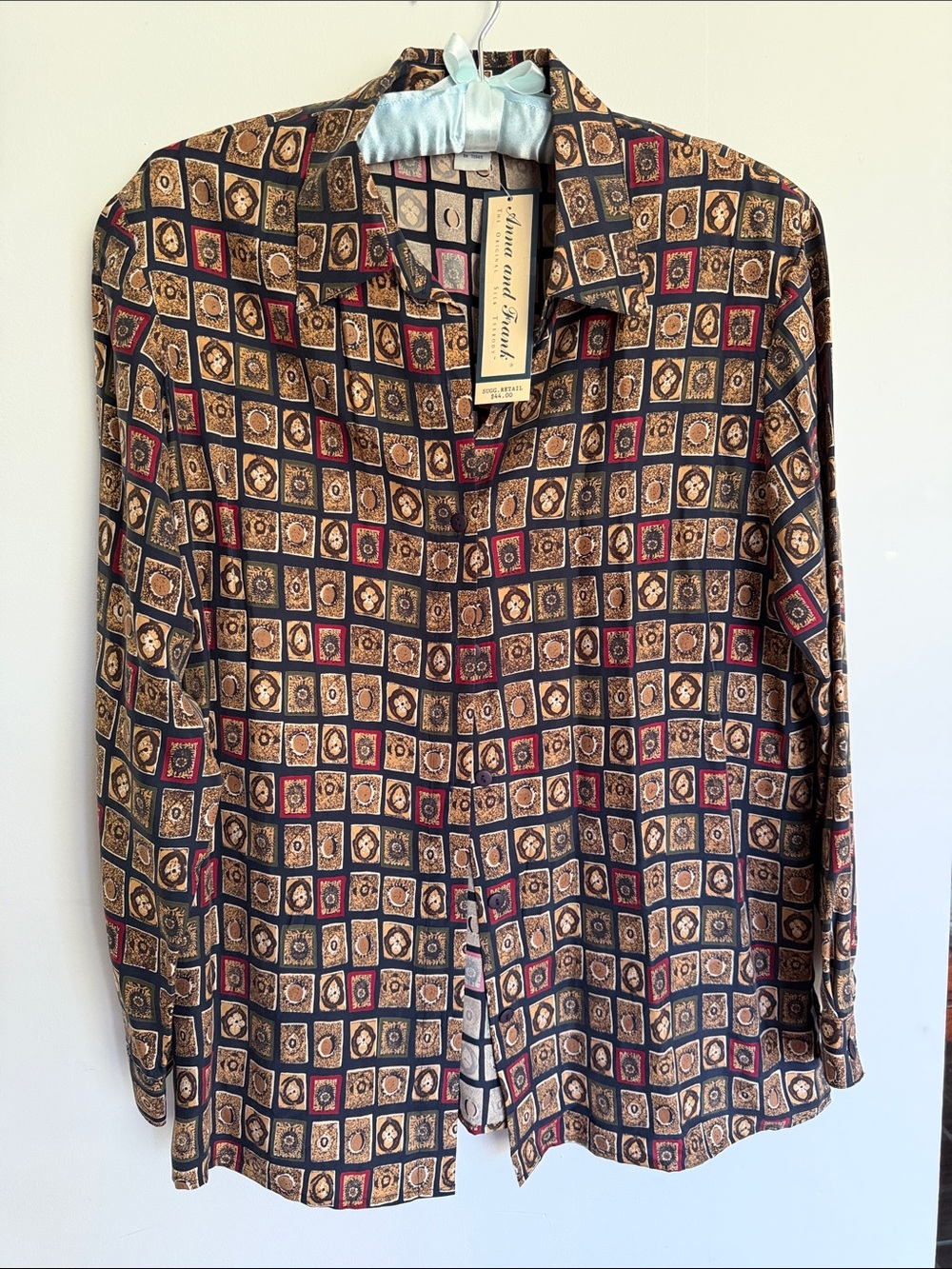 Anna And Frank  Woman’s 100% Silk Blouse  Button-Up Multicolor